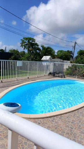 Maison charmante à Saint-François avec piscine partagée